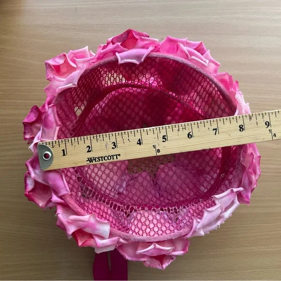 Vintage pink Hat petals rose